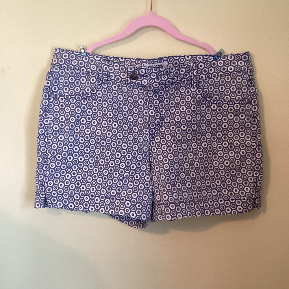 Ladies Shorts, Size 14 - Picture 3 of 5